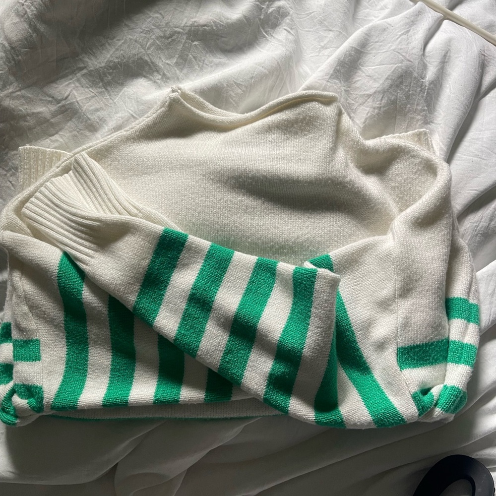 TRUTH SWEATER